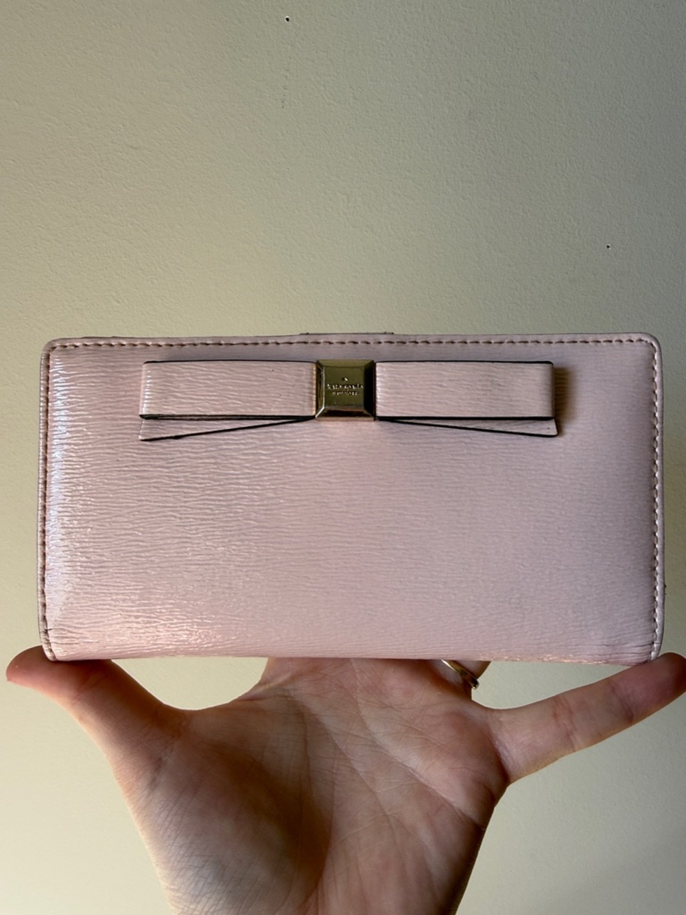 kate spade Light Pink Bow Zip Wallet